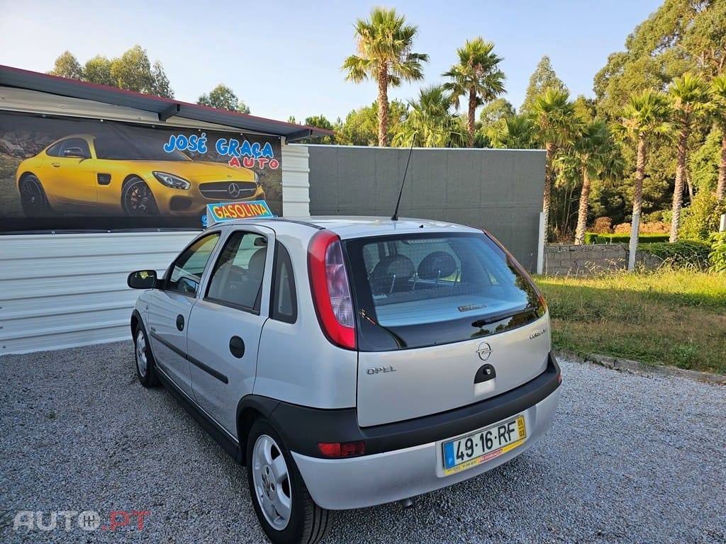 Opel Corsa 1.2 16V Confort