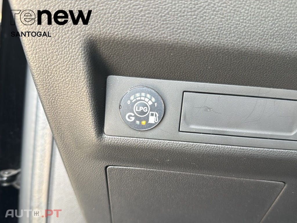 Renault Captur Captur Techno Bi-Fuel 100