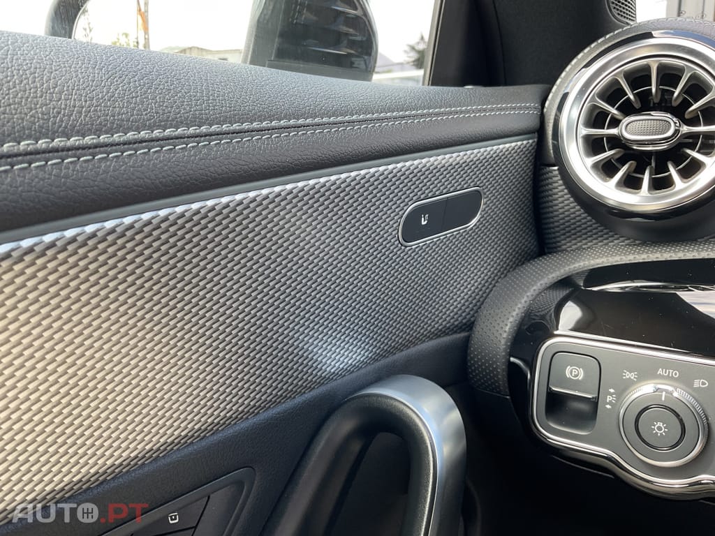 Mercedes-Benz CLA 180 d Shooting Brake Business Solutions.Grande Frota Aut.