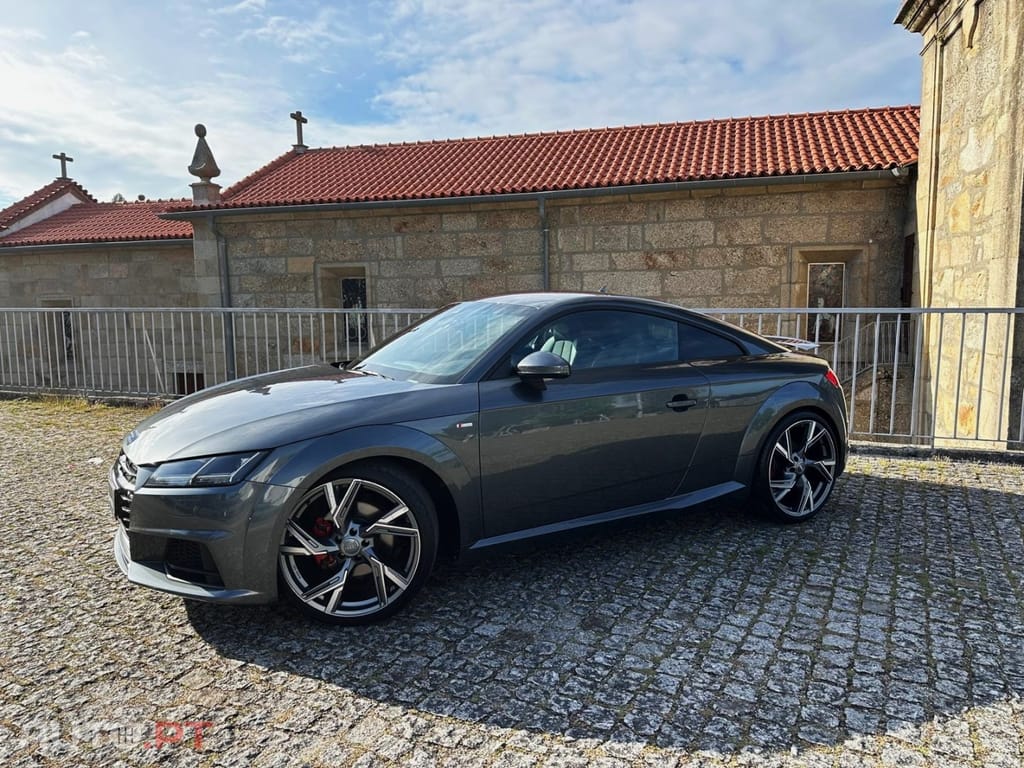 Audi TT 2.0 TFSI S-line S tronic