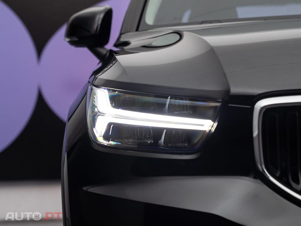 Volvo XC40 1.5 T2 Momentum Core