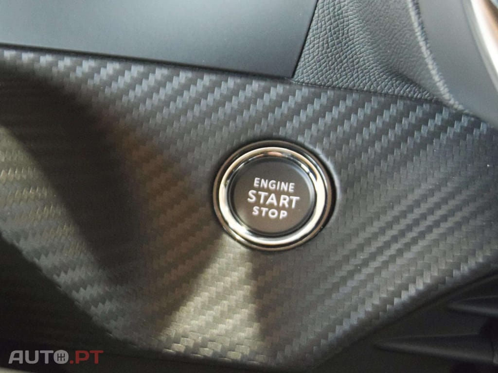 Peugeot E-2008 50 kWh Allure