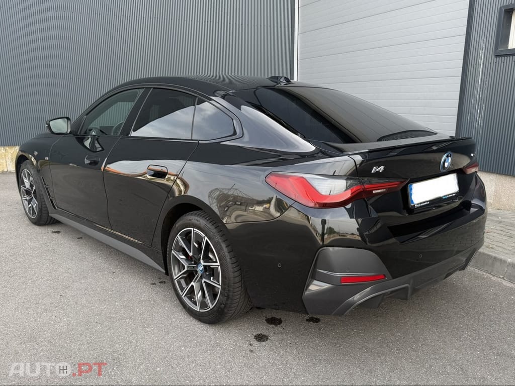 BMW i4 eDrive35 Gran Coupe M Sport — fotografia 15