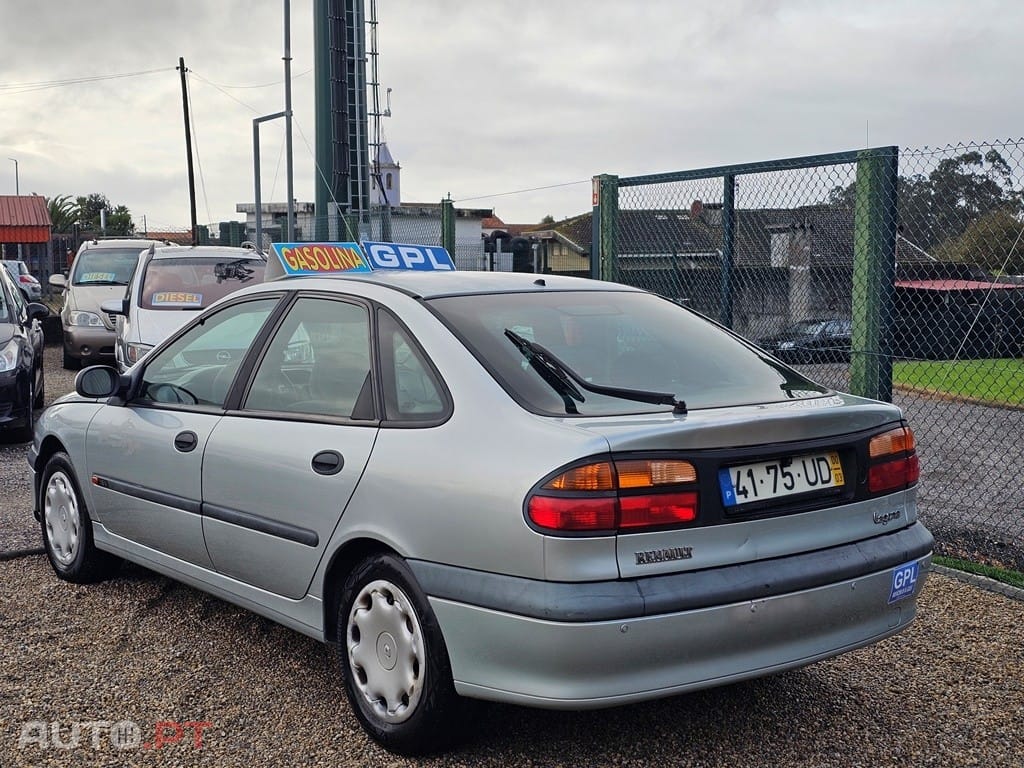 Renault Laguna 1.8 Expression
