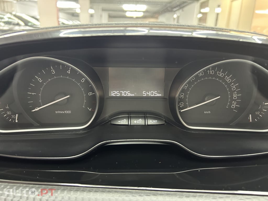Peugeot 2008 1.2 PureTech Style