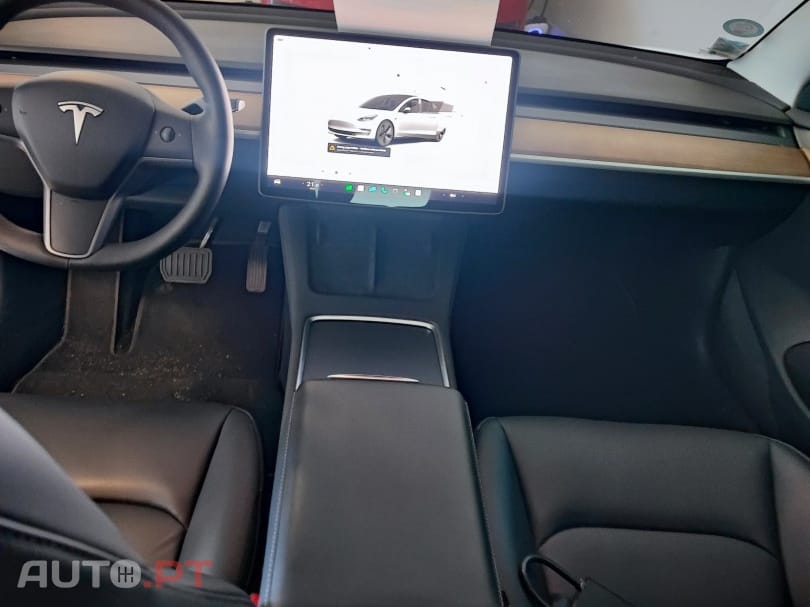 Tesla Model 3 Tração Traseira