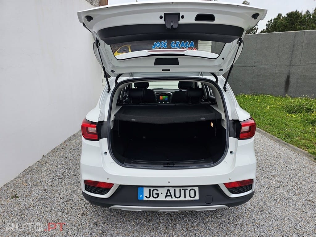 MG ZS EV 44.5 kWh Luxury