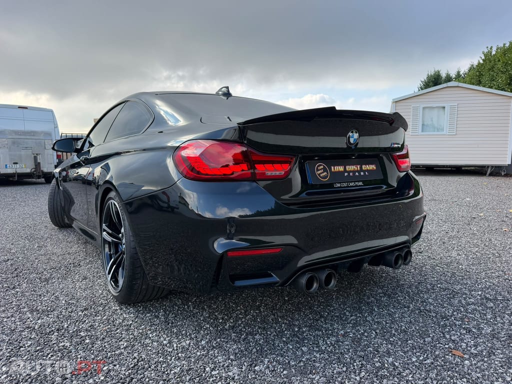 BMW M4 Auto