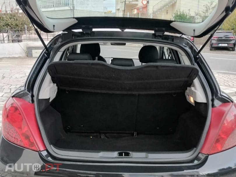 Peugeot 207 1.6 HDi 99g