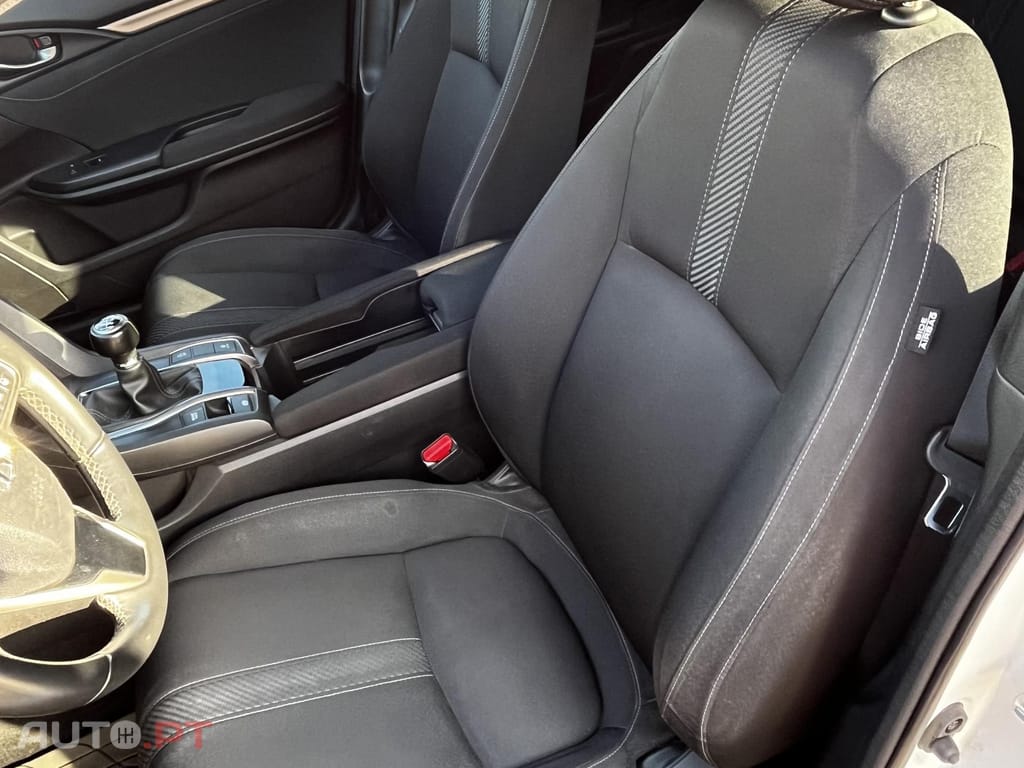 Honda Civic I-VTEC Elegance Navi