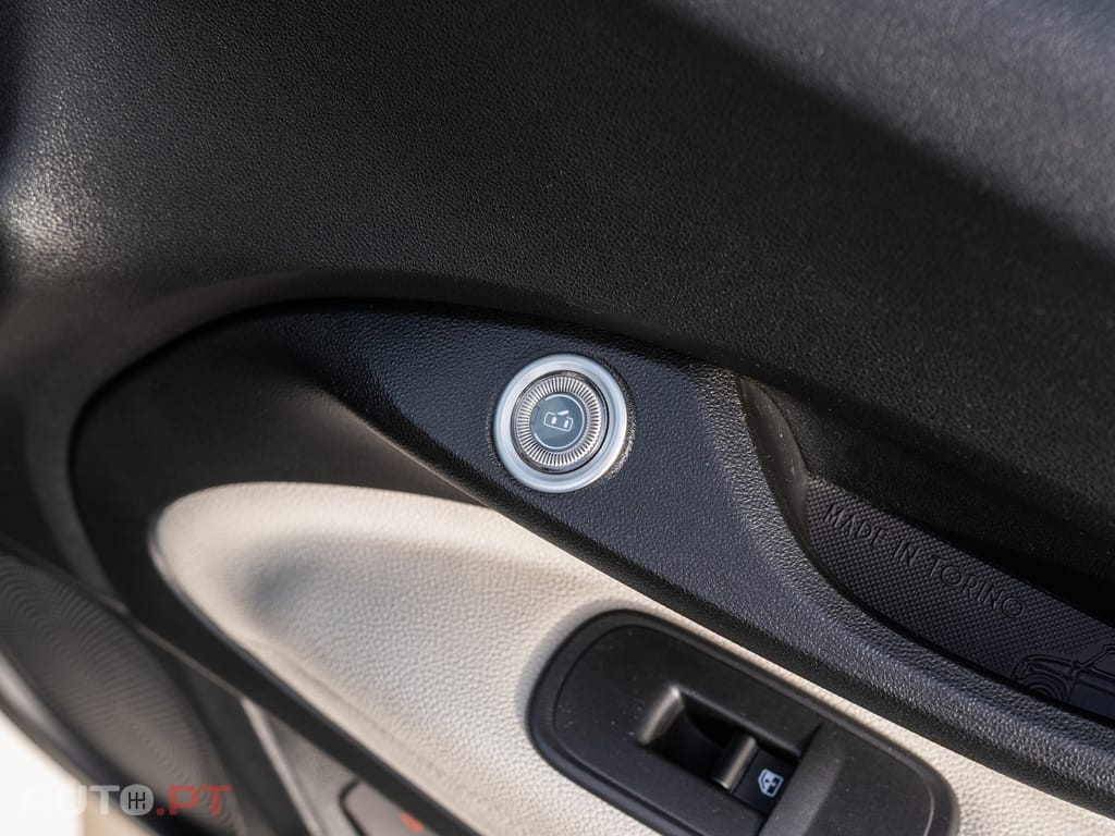 Fiat 500e 42kWh la Prima (by Bocelli)