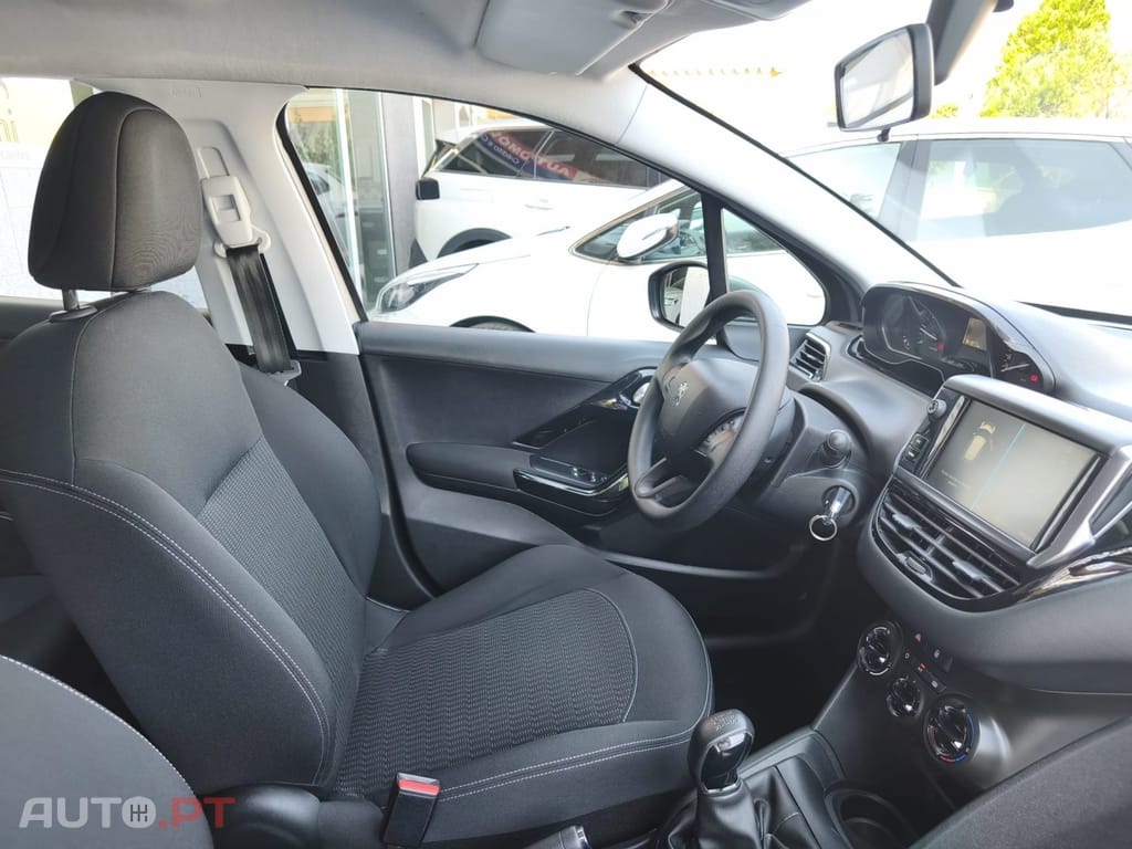 Peugeot 208 1.5 BlueHDi Active