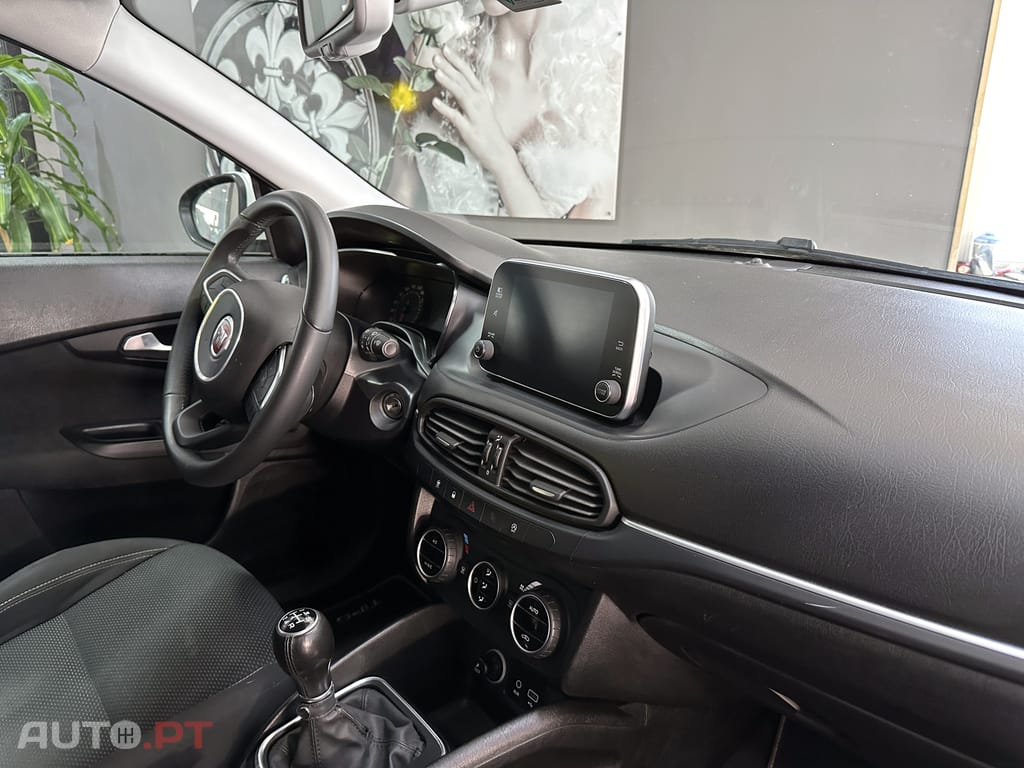 Fiat Tipo Station Wagon 1.3 M-Jet Lounge Tech J17