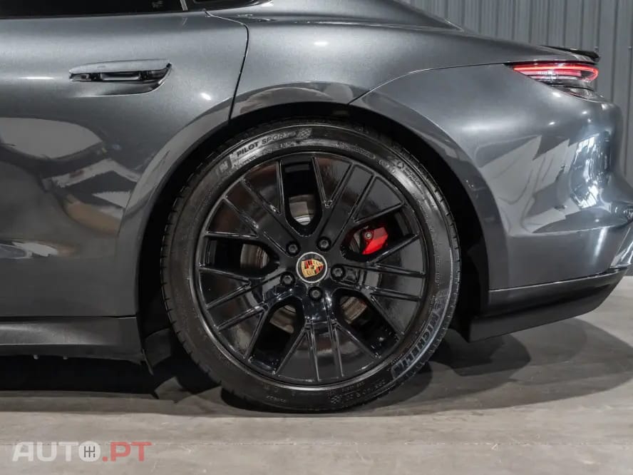 Porsche Taycan 4S