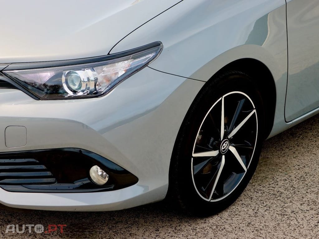 Toyota Auris 1.2 Turbo Team Deutschland