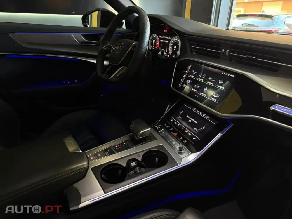 Audi A6 Avant Sport 40 TDI quattro S line HUD Matrix Black Edition — fotografia 34