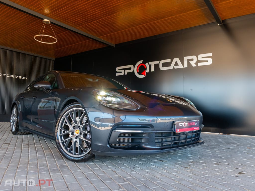 Porsche Panamera 4 E-Hybrid