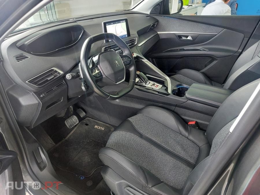 Peugeot 5008 1.5 BlueHDi Allure EAT8