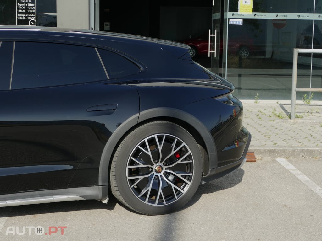 Porsche Taycan 4S