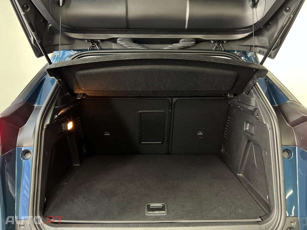 Peugeot 3008 Allure HYBRID 225cv e-EAT8