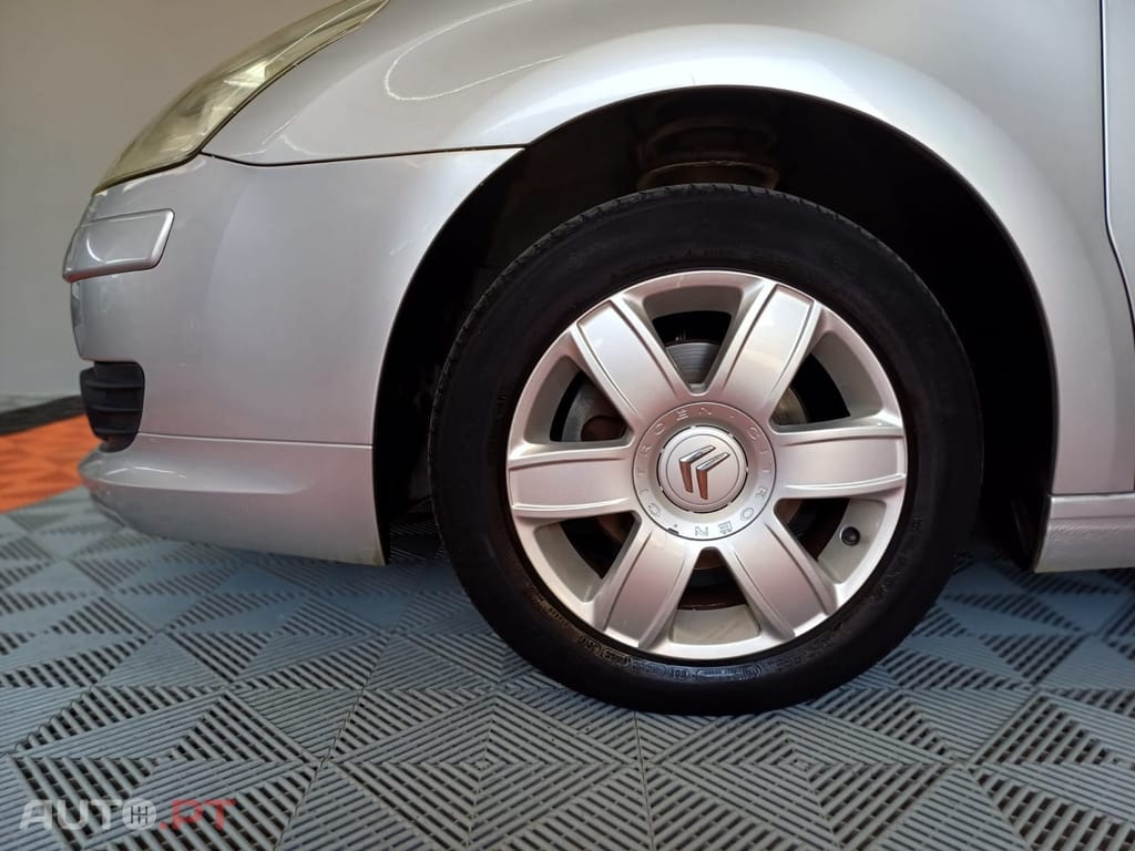 Citroen C4 1.6 HDi 110 VTR