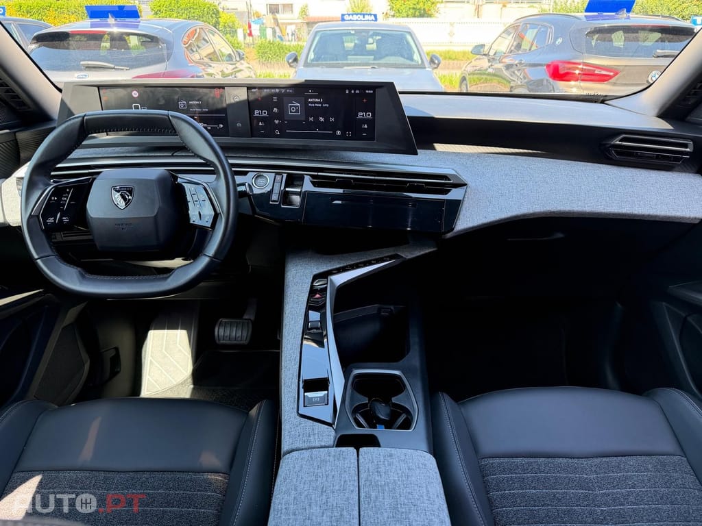 Peugeot 3008 1.2 Hybrid Allure e-DCS6