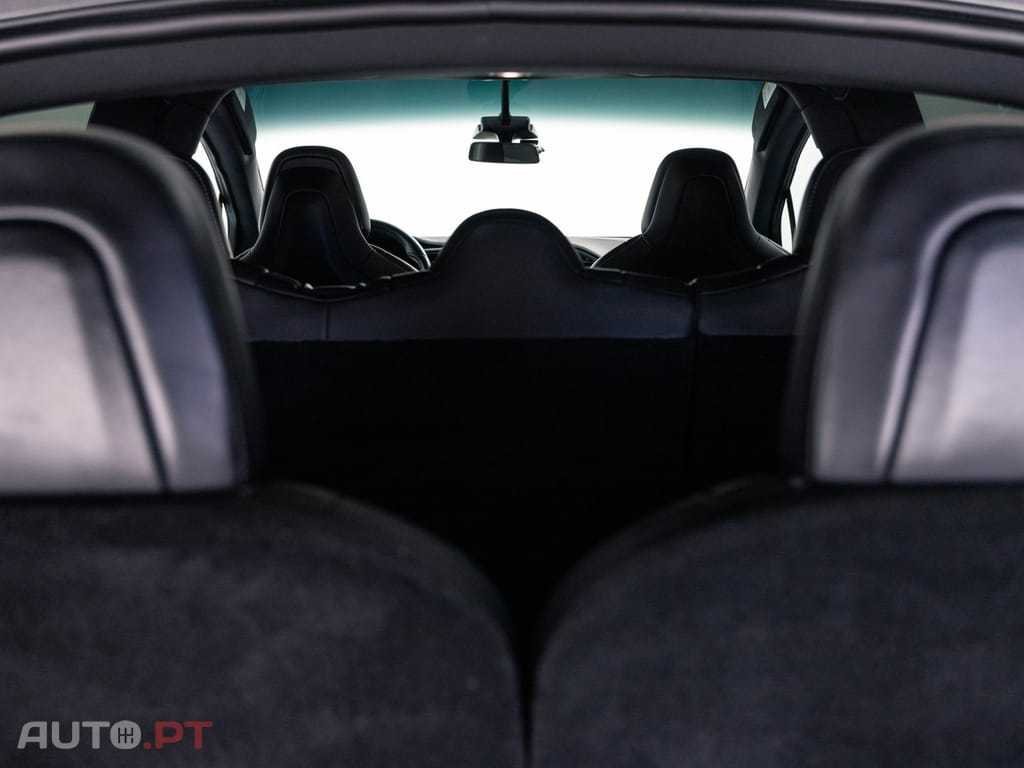 Tesla Model X 75
