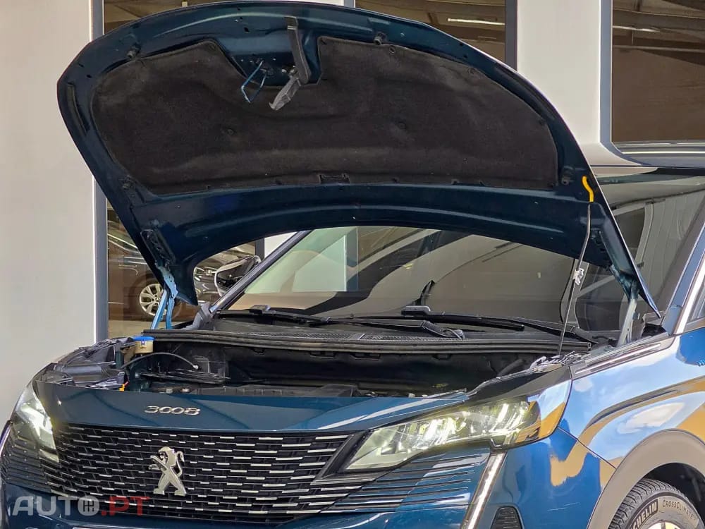 Peugeot 3008 1.6 Hybrid Allure e-EAT8