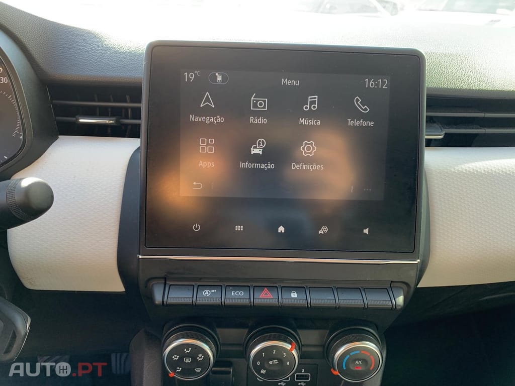 Renault Clio 1.0 TCe Techno Bi-Fuel