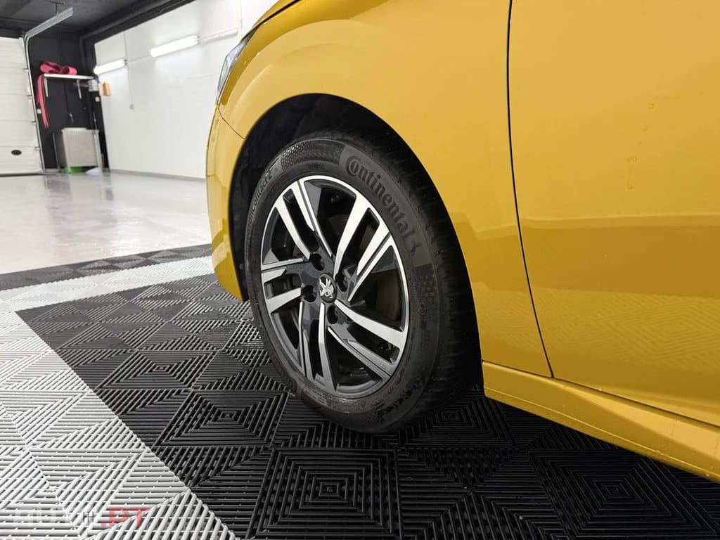 Peugeot 208 PureTech 100 Allure Pack