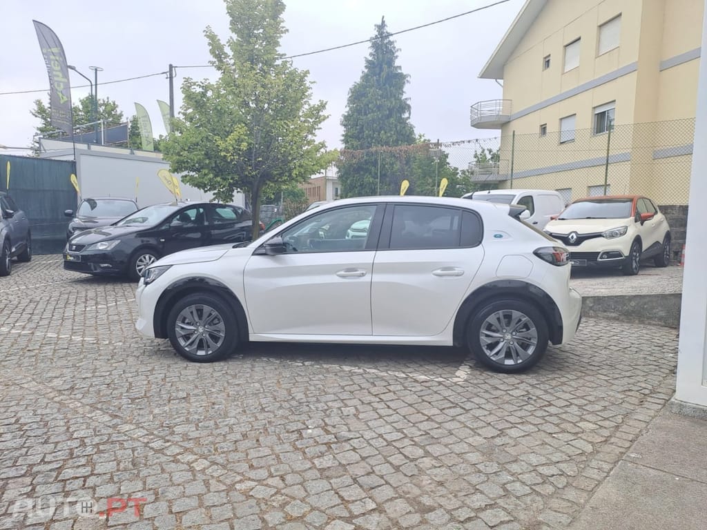 Peugeot E-208 50 kWh Allure