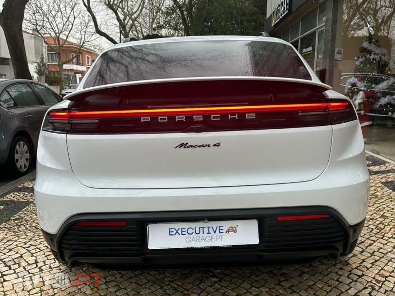 Porsche Macan Electric 4