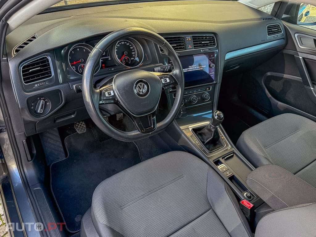 Volkswagen Golf 1.0 TSI Confortline