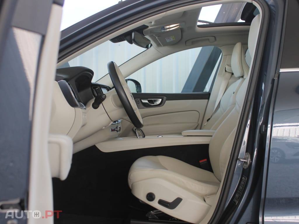 Volvo XC60 2.0 T6 PHEV Inscription Expression AWD