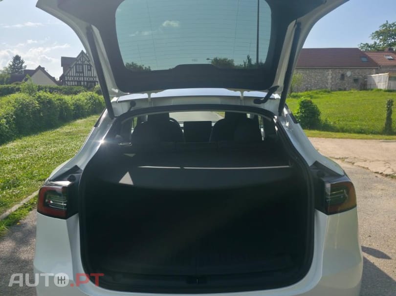 Tesla Model Y Tração Traseira