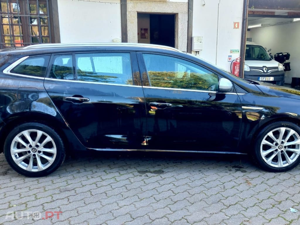 Renault Mégane Sport Tourer 1.5 Blue dCi Intens EDC