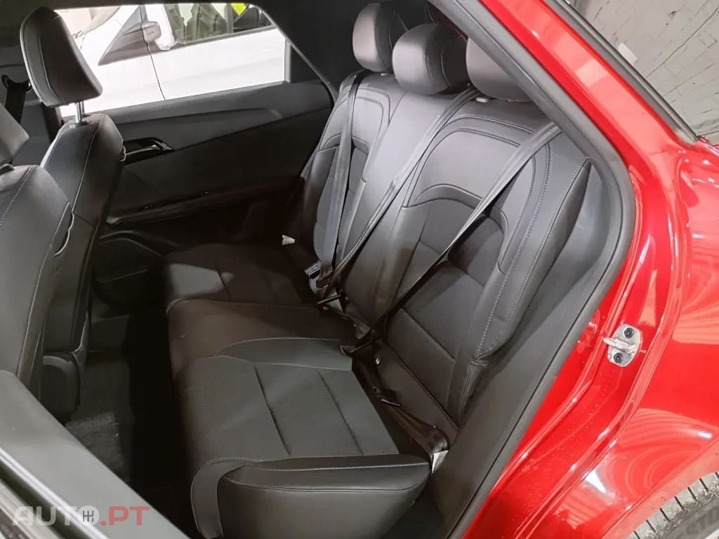 MG MG4 77 kWh Extended Range Luxury