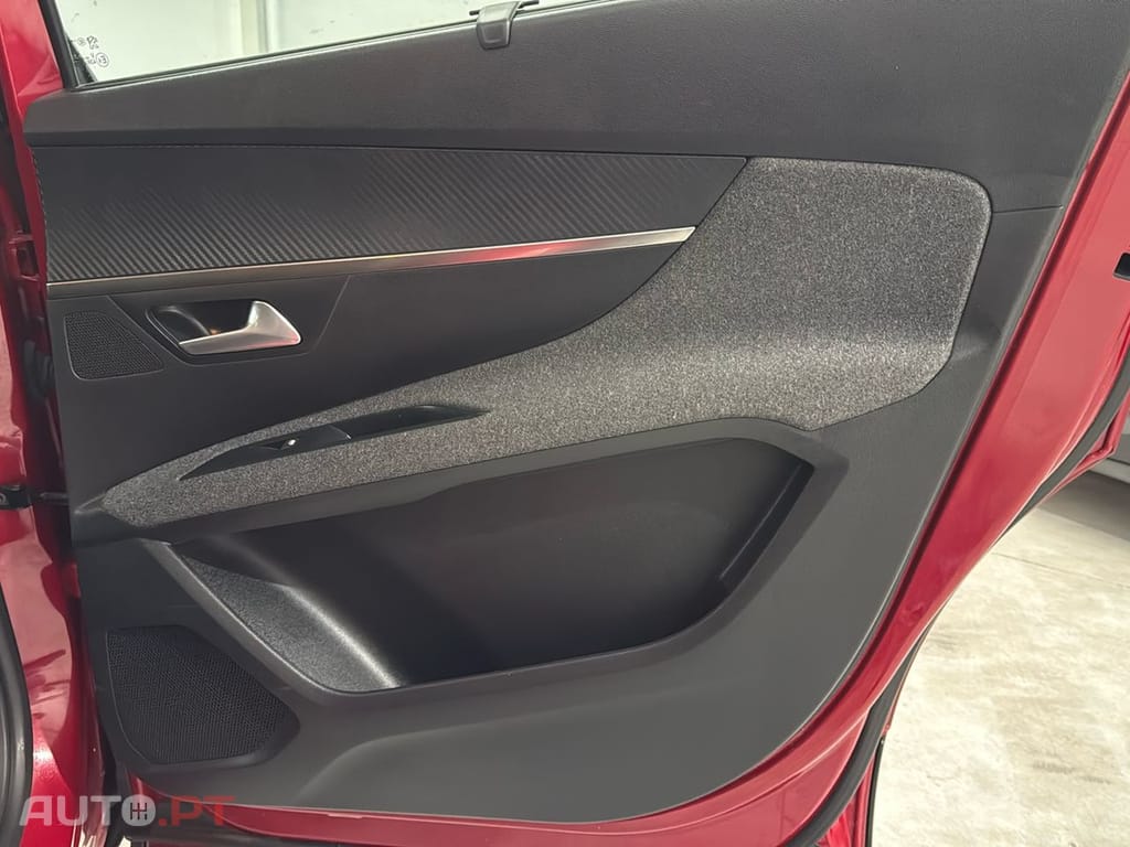 Peugeot 5008 1.5 BlueHDi Allure EAT8