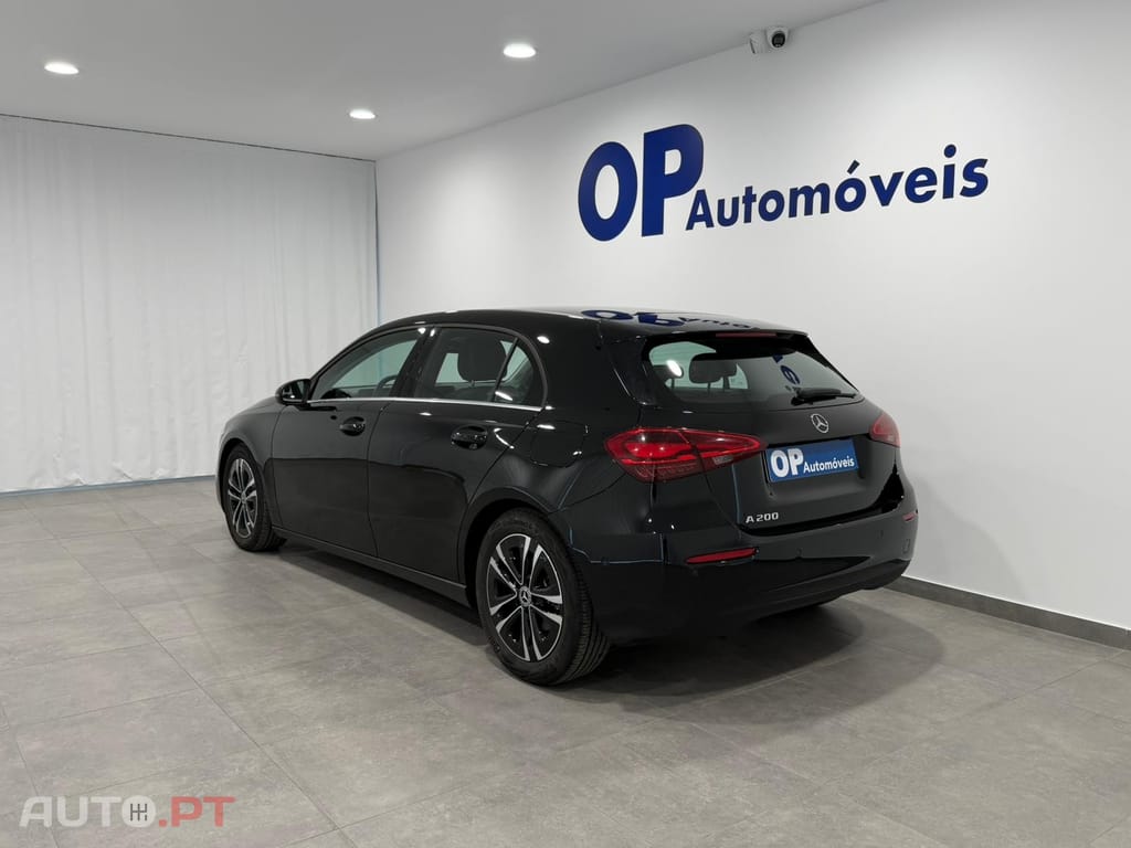 Mercedes-Benz A 200 Outro