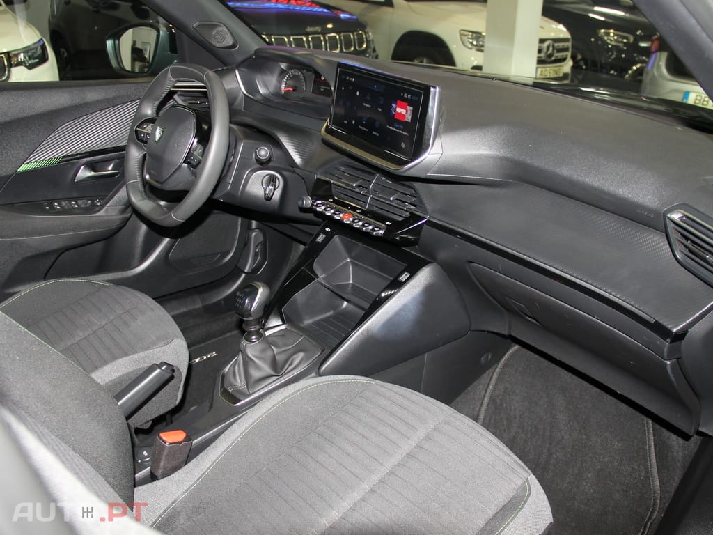 Peugeot 2008 1.2 PureTech Active Pack