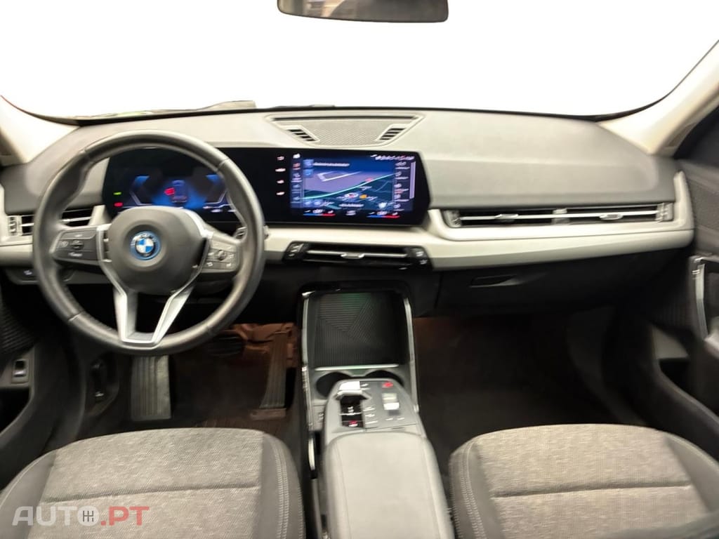 BMW iX1 xDrive30