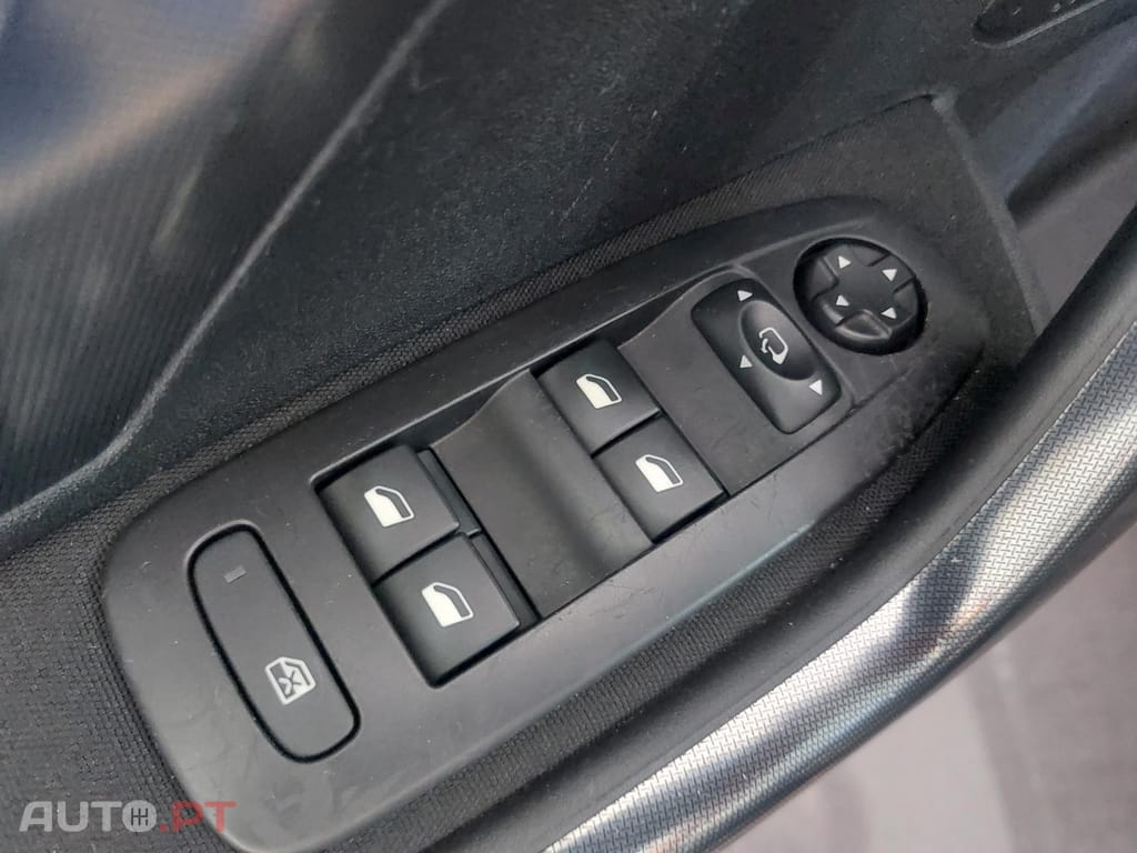 Peugeot 2008 1.2 PureTech Allure