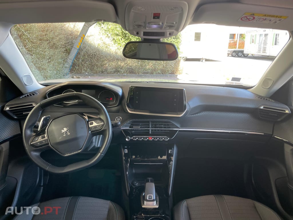 Peugeot 2008 1.2 PureTech Allure Pack EAT8