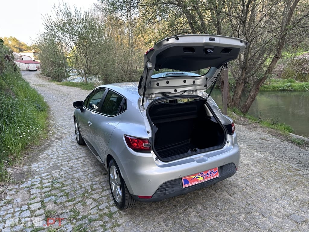 Renault Clio (Energy) TCe 75 Start & Stop LIMITED