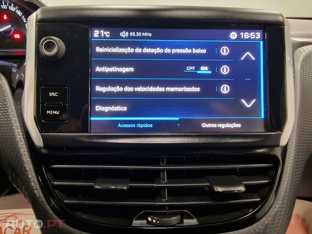 Peugeot 2008 1.2 PURETECH STYLE