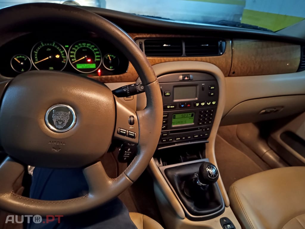 Jaguar X-Type 2.2D executive