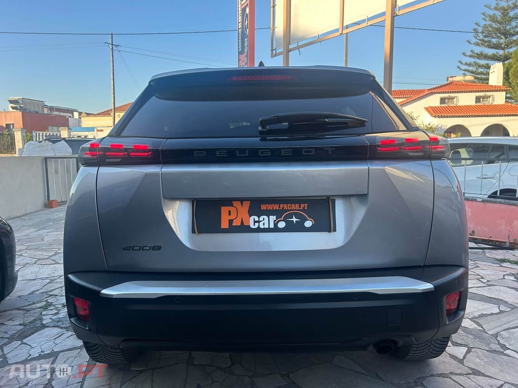 Peugeot 2008 1.2 Pure Tech Allure- Gasolina