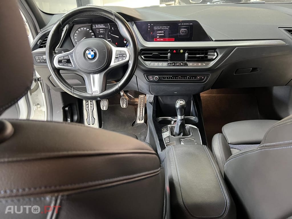 BMW 116 d Pack Desportivo M
