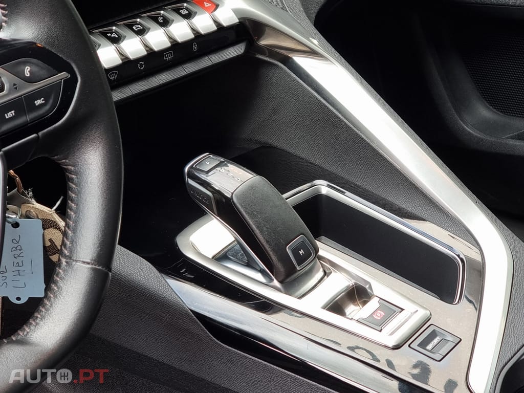 Peugeot 5008 1.5 BlueHDi Allure EAT8