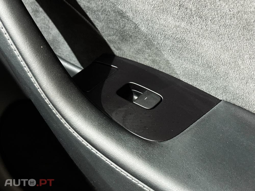 Tesla Model Y Long Range Dual Motor AWD